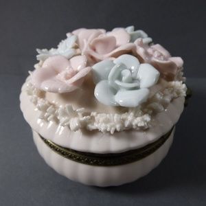 VTG Pink & Blue Rose Flowers Hand made Figural cushion pin Holder Trinket Box